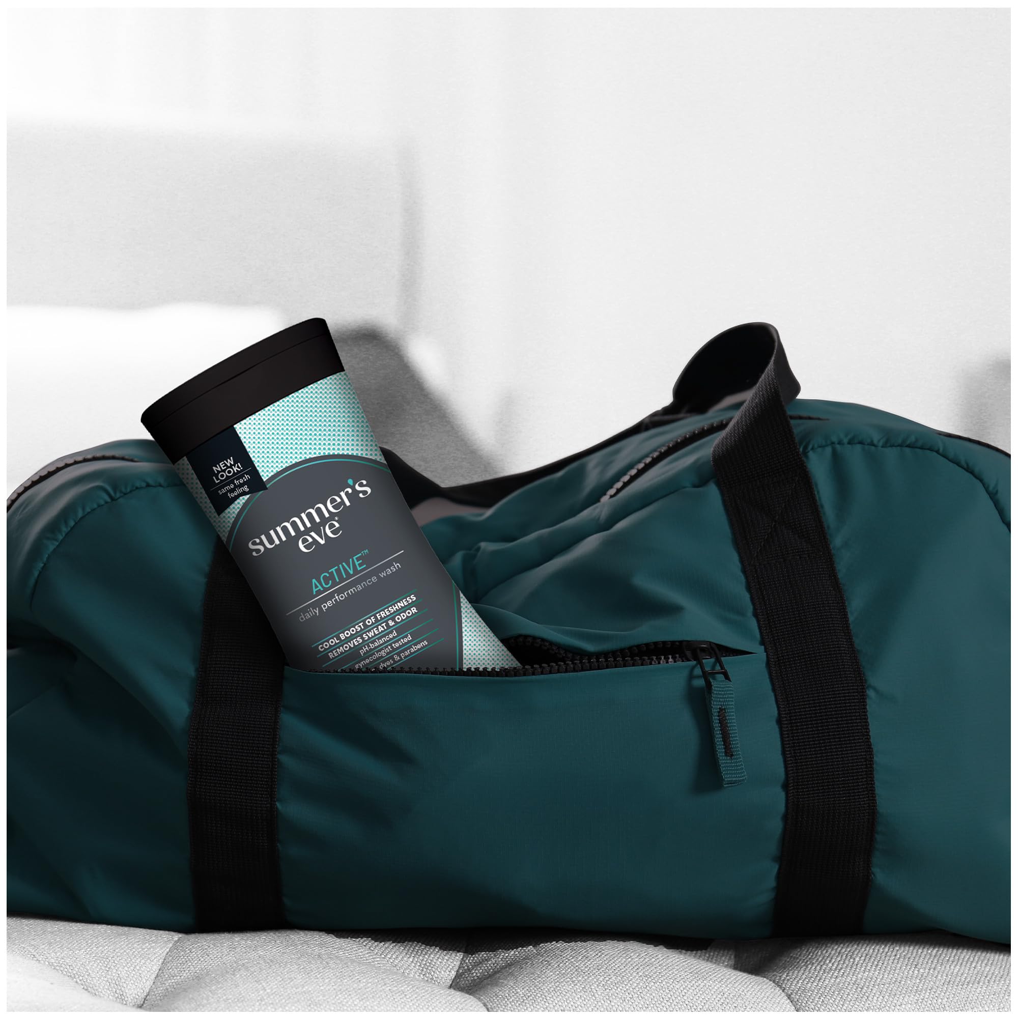 Hojas de eucalipto y menta junto a Summer's Eve, frescor natural Acti-Cool