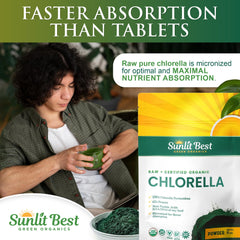 Bol con polvo de Sunlit Best chlorella listo para mezclar en recetas saludables