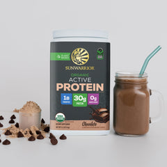 Sunwarrior primer plano del polvo que sugiere proteínas vegetales nutritivas
