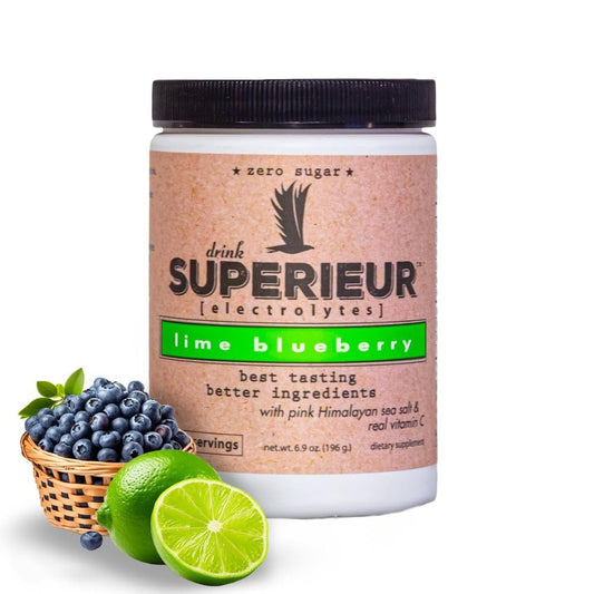 Superieur Sea Mineral frente del bote mostrando diseño y sabor lima arándano