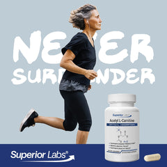 Superior Labs envase abierto con 200 cápsulas resaltando cantidad y conveniencia