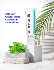 Supersmile lista de ingredientes sin parabenos ni SLS, tranquiliza al consumidor