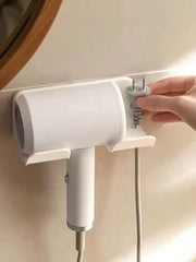 SUPTEC base adhesiva instalada en azulejo demostrando fijación sin taladro
