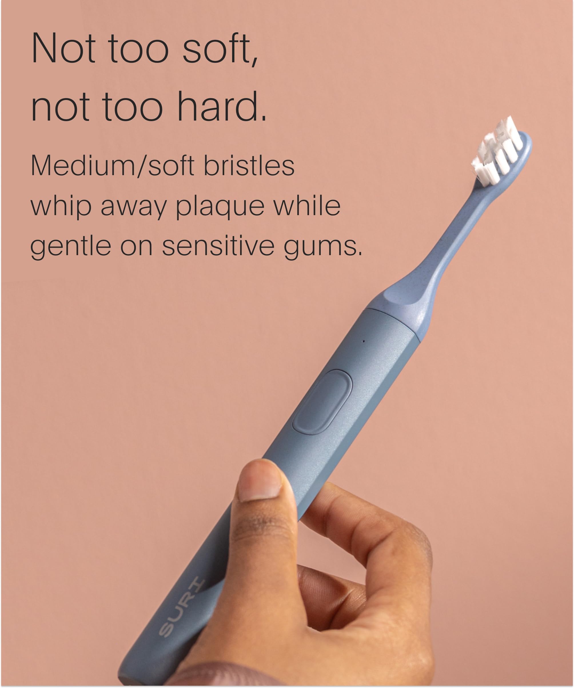 Primer plano de las cerdas SURI mostrando 3DWave para limpieza interdental más eficaz