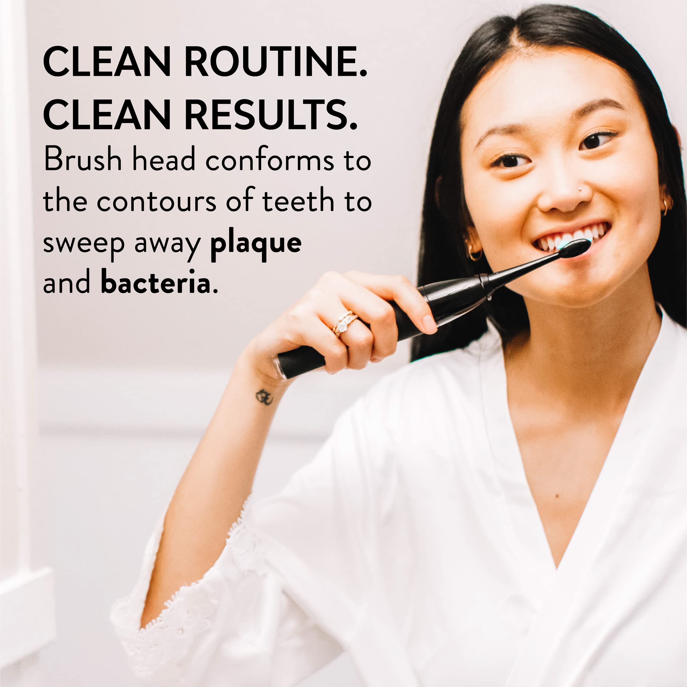 TAO Clean cabezal dentro de la estación Aura Clean durante desinfección UVC