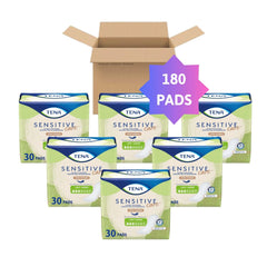 TENA escena lifestyle mujer relajada mostrando confianza y protección