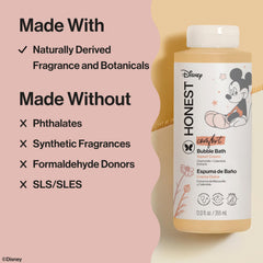 The Honest Company producto en uso baño familiar con niño feliz