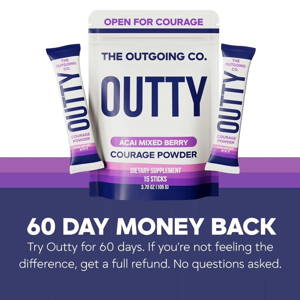 Escena social con personas conversando y Outty en la mesa, The Outgoing Co. apoyo situacional