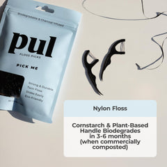 The Pultool palillos junto a regla para comparar tamaño práctico