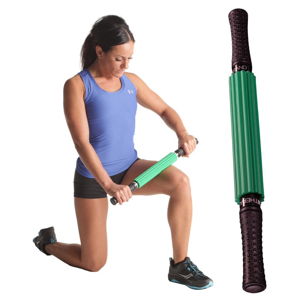 THERABAND rodillo frontal mostrando el diseño y beneficio de masaje portátil