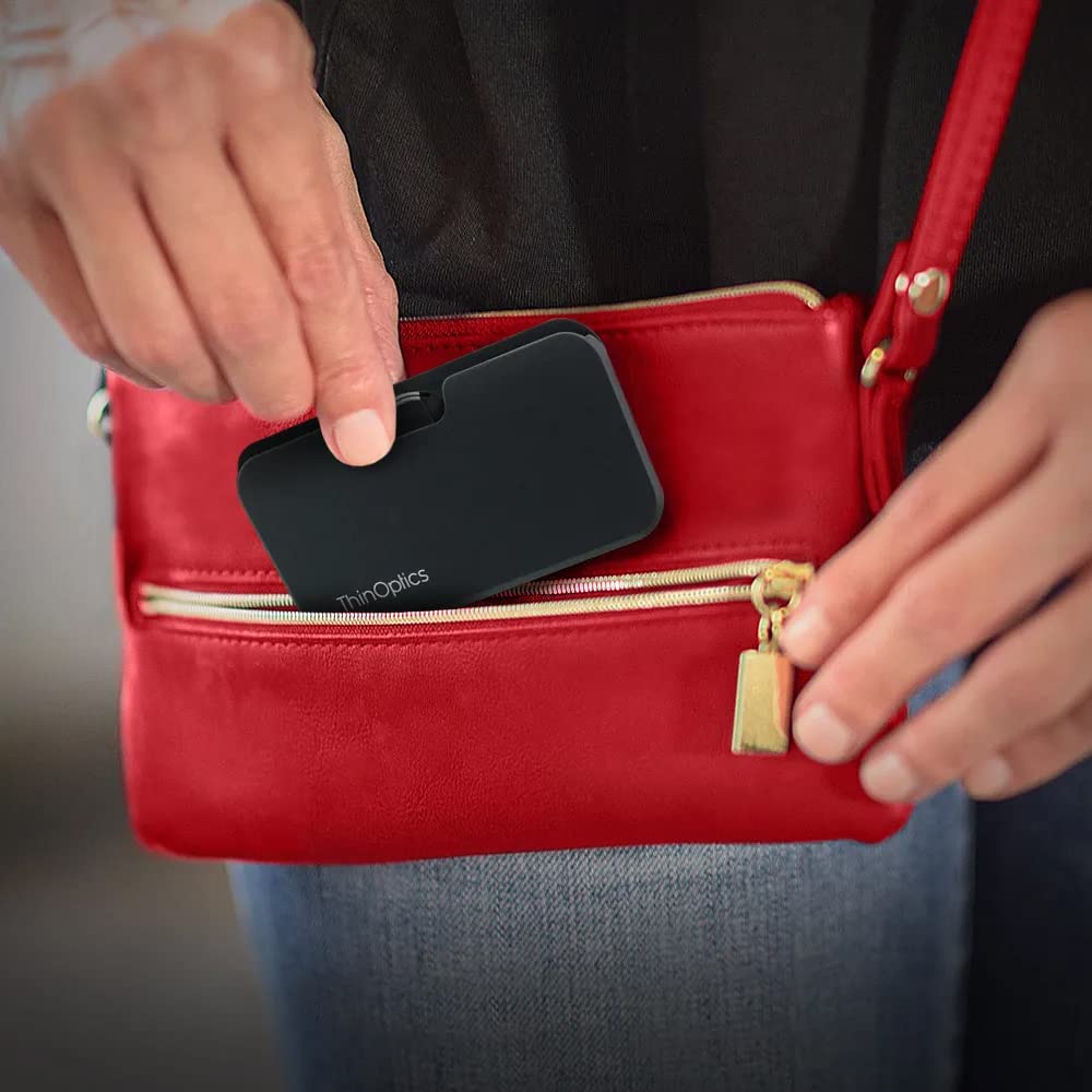 ThinOptics utilizado leyendo en móvil, comodidad rápida y accesible