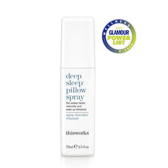 This Works producto en dormitorio creando atmósfera apacible antes dormir
