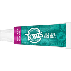 Tom's of Maine primer plano de ingredientes como xilitol destacando control de placa