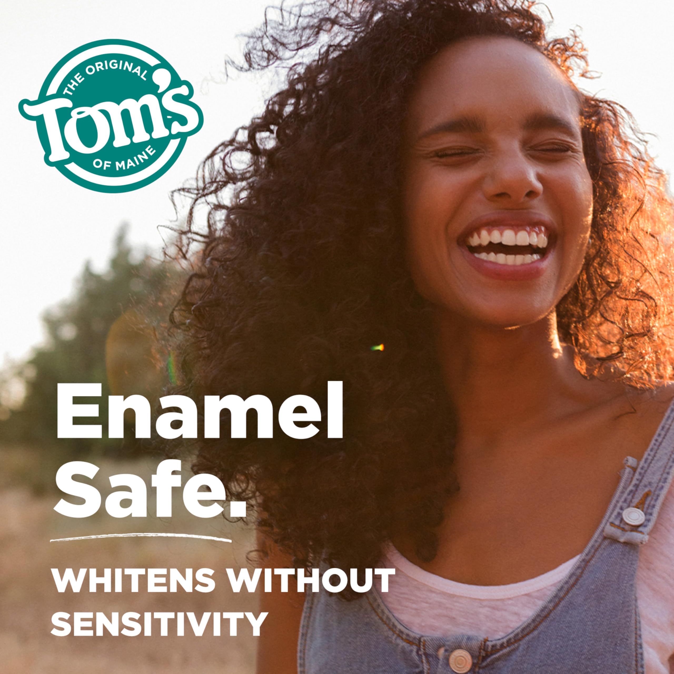 Tom's of Maine persona cepillando dientes mostrando uso diario efectivo
