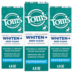 Tom's of Maine frente del empaque mostrando tres tubos y beneficio blanqueador