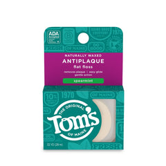 Tom's of Maine paquete frontal mostrando hilo dental y beneficio limpieza eficaz