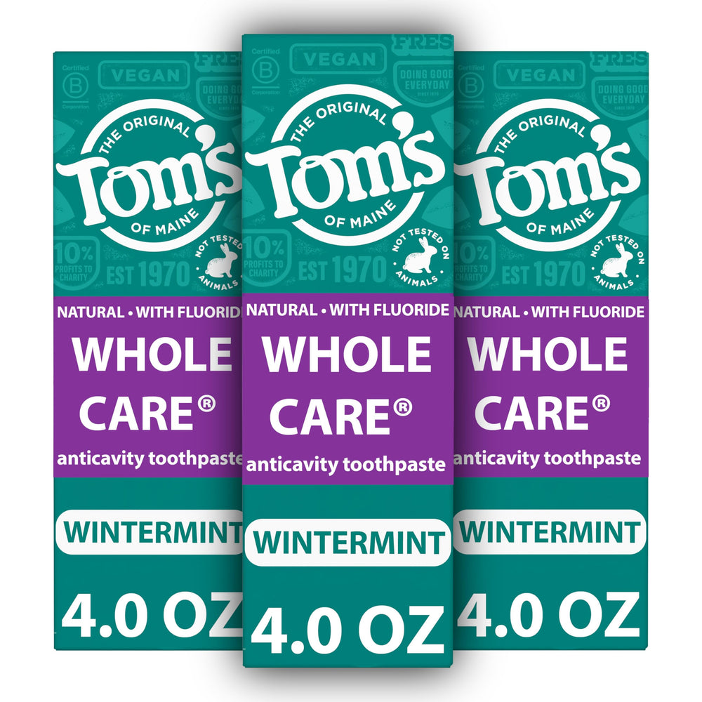 Tom's of Maine frente del empaque mostrando pack de 3 tubos y beneficio práctico