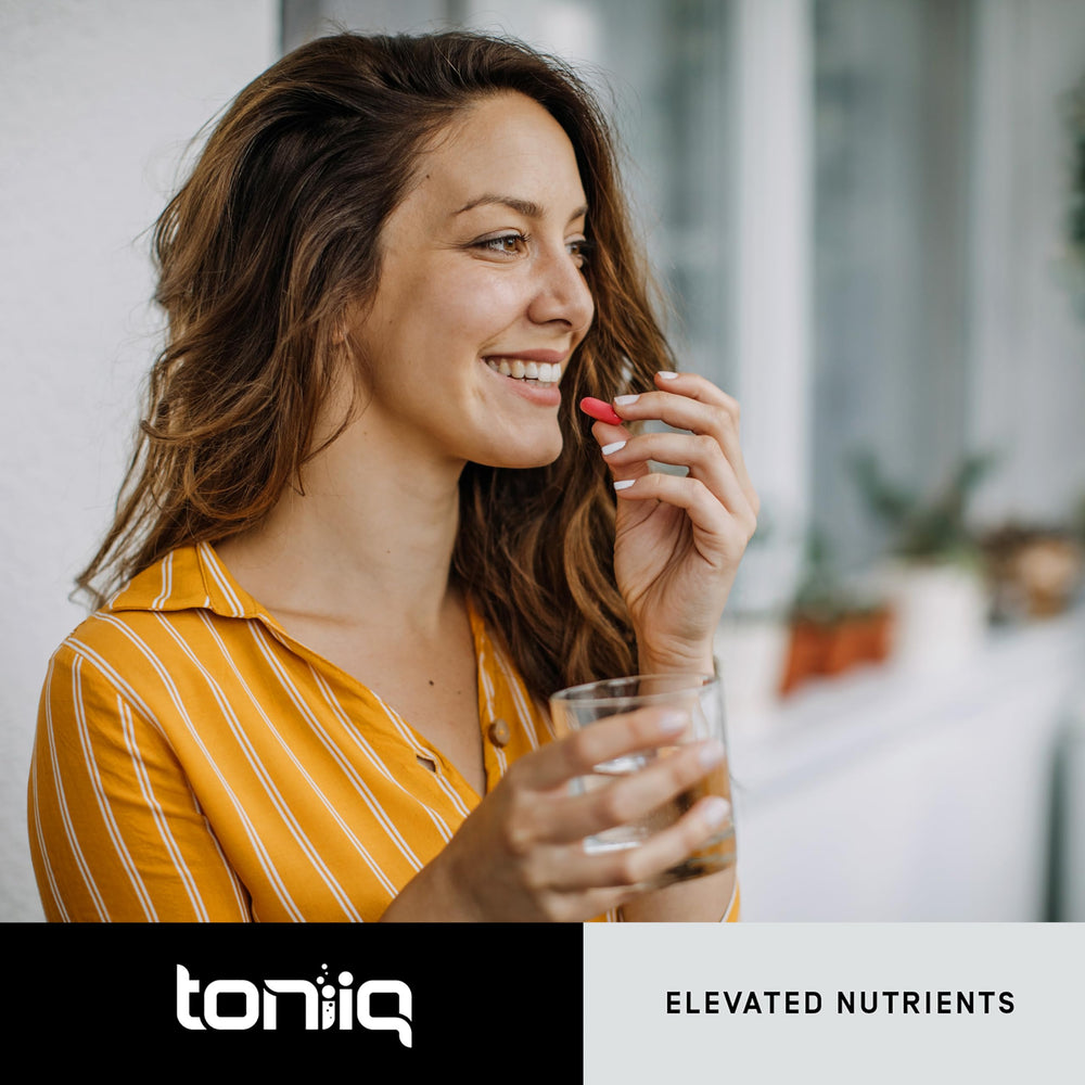 Botella Toniiq en un entorno de cocina sugeriendo integración diaria