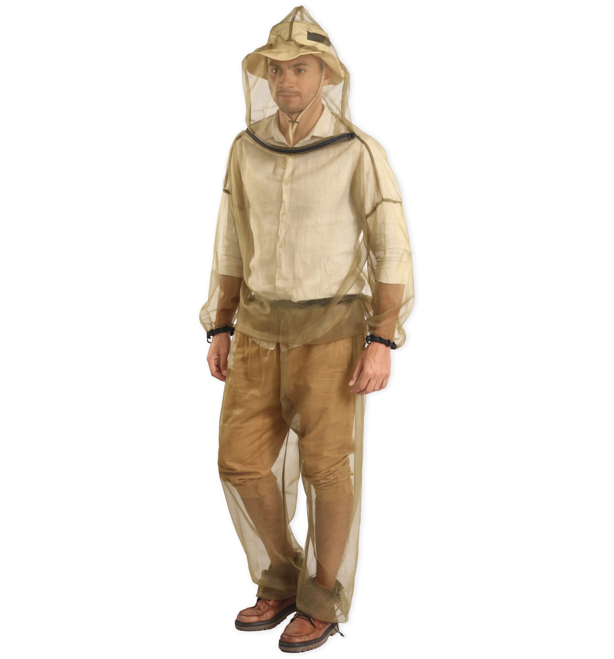 Tough Outdoors traje frontal mostrando cobertura completa y confort