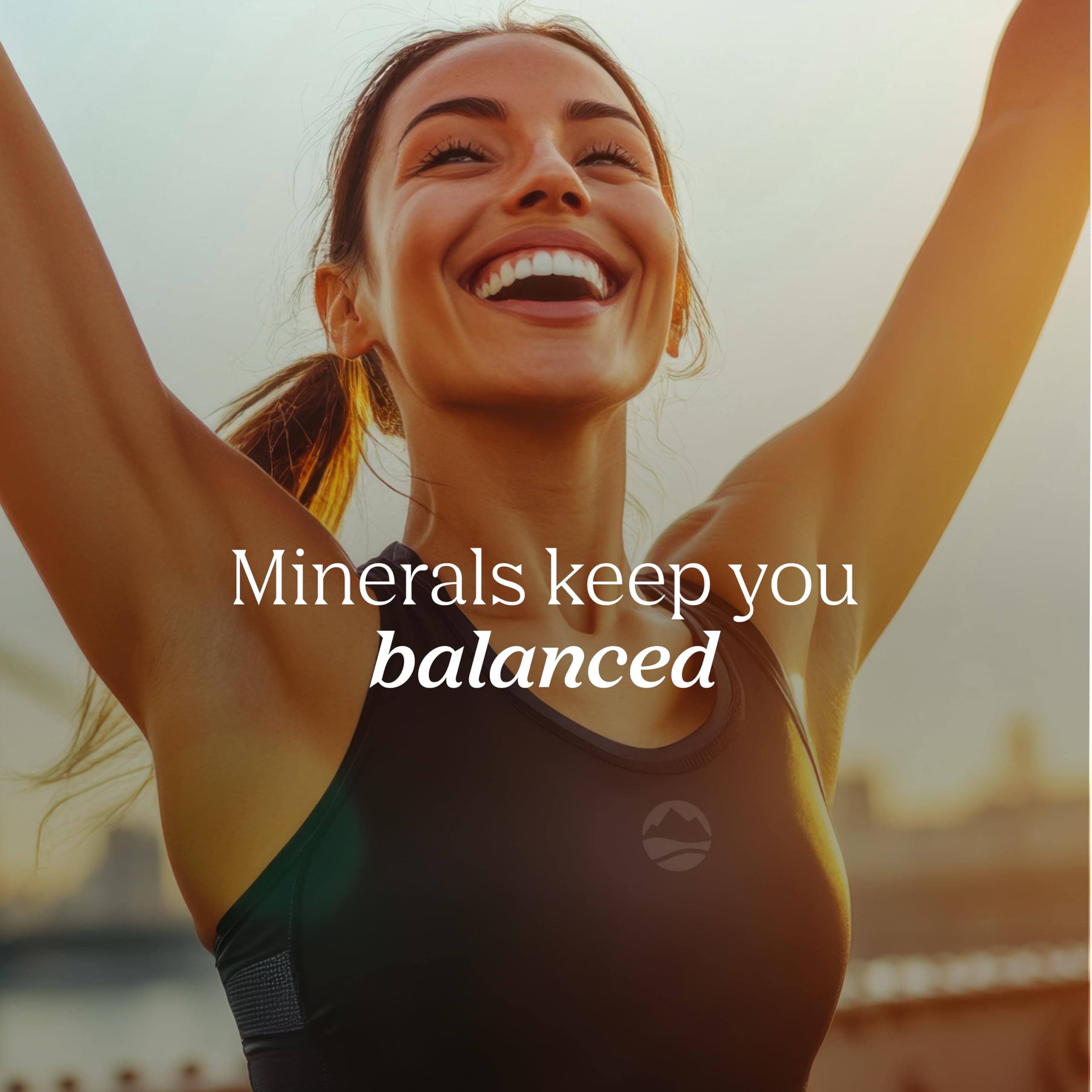 Trace Minerals junto a una moneda para comparar tamaño y facilidad de transporte