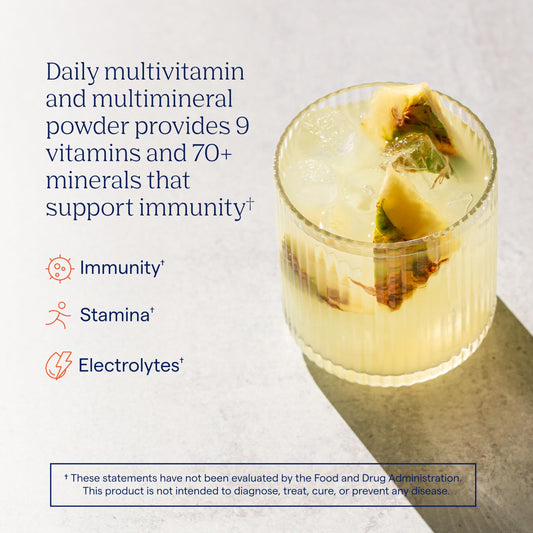 Trace Minerals polvo del sobre abierto con textura fina, beneficiosa para disolución instantánea