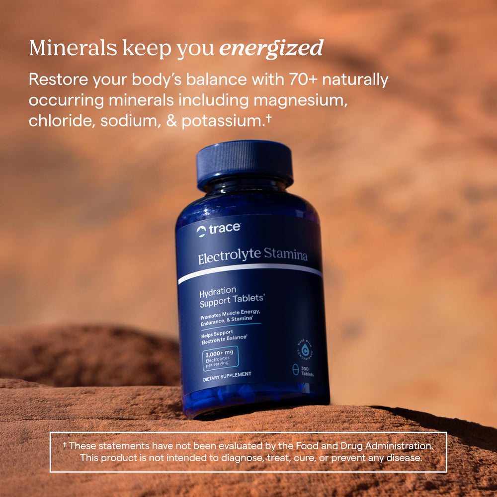 Trace Minerals bebida efervescente colorida mostrando textura lista para beber