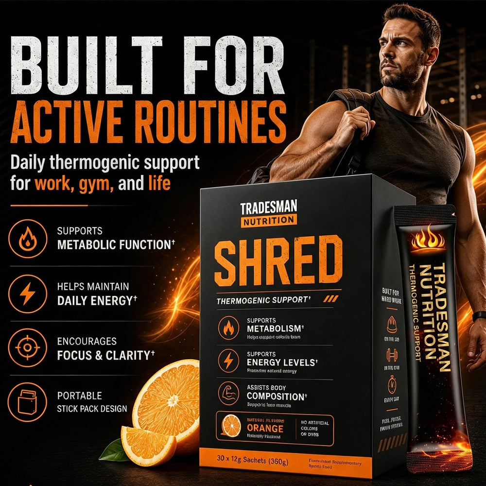 Tradesman Nutrition sobre abierto en mano listo para disolver y llevar