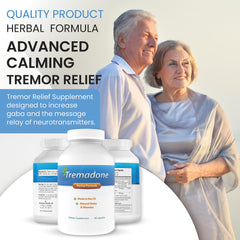 Tremadone persona tomando cápsula en contexto cotidiano para apoyo en temblores