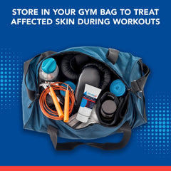 Triple Paste en un bolso de gimnasio mostrando conveniencia y protección
