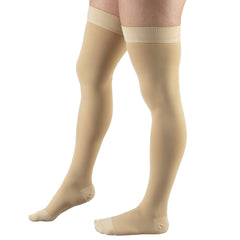 Truform etiqueta con composición nylon y spandex indicando fabricación USA