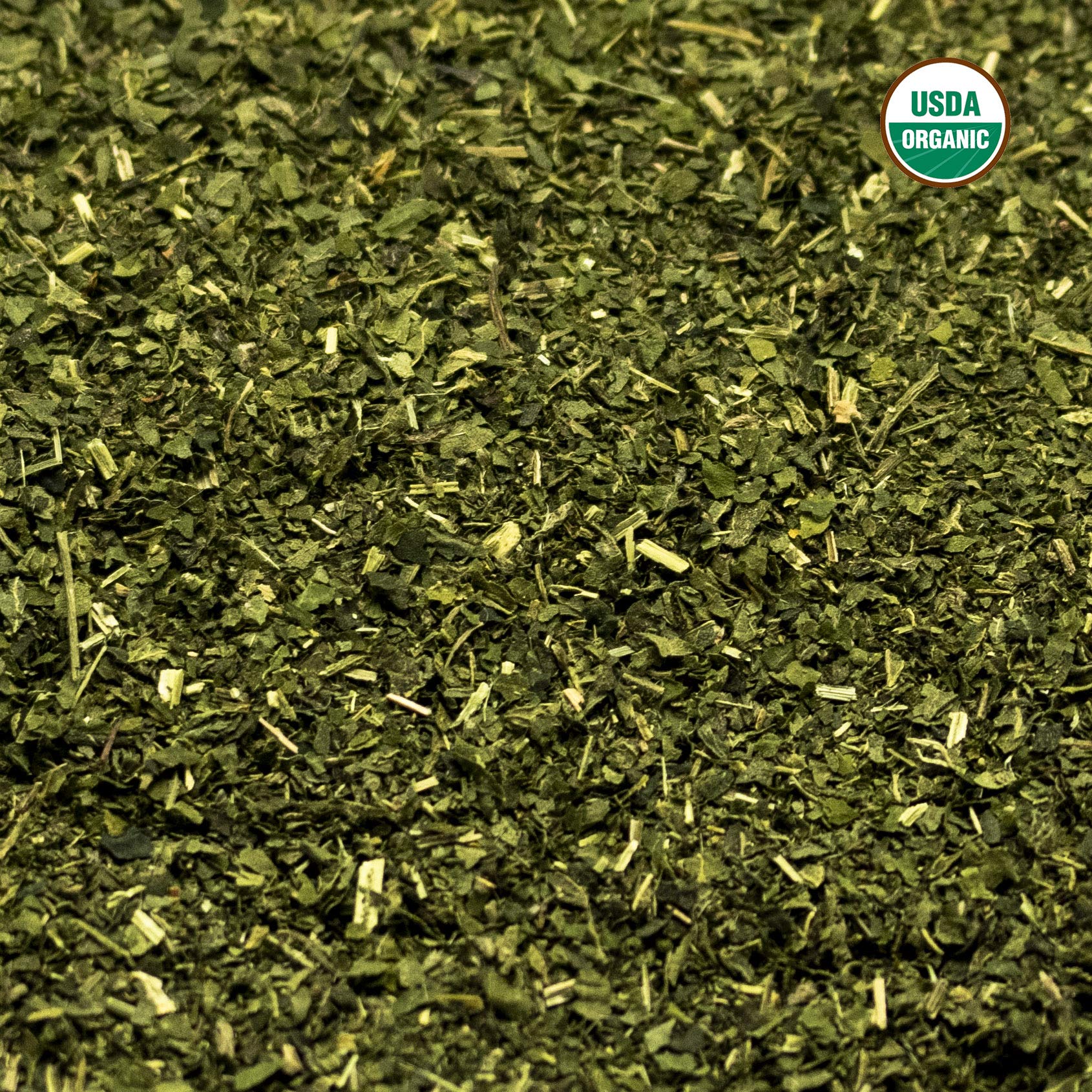U.S. Wellness Naturals recolectoras en campo de Kosovo destacando origen ético