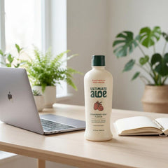 Ultimate Aloe botella sobre encimera de cocina, uso cotidiano conveniente