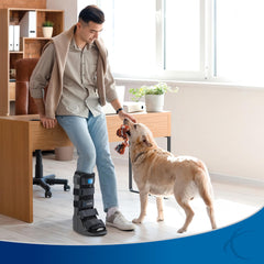 United Ortho bota en uso mostrando marcha natural y soporte al caminar
