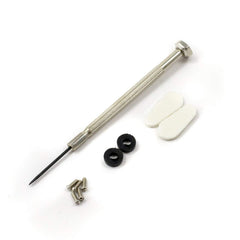 Universal Tool mano usando el destornillador para arreglar gafas al instante