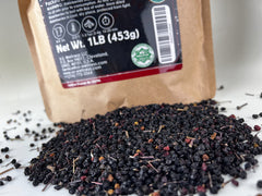 U.S. Wellness Naturals escena de cocina con ingredientes para infusión y conservas