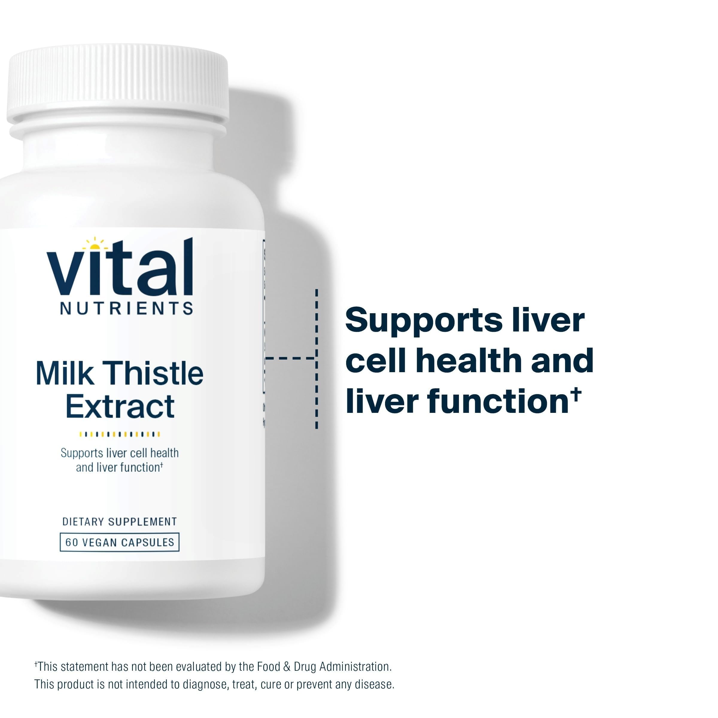 Vital Nutrients cápsula en mano para comparar tamaño y dosificación