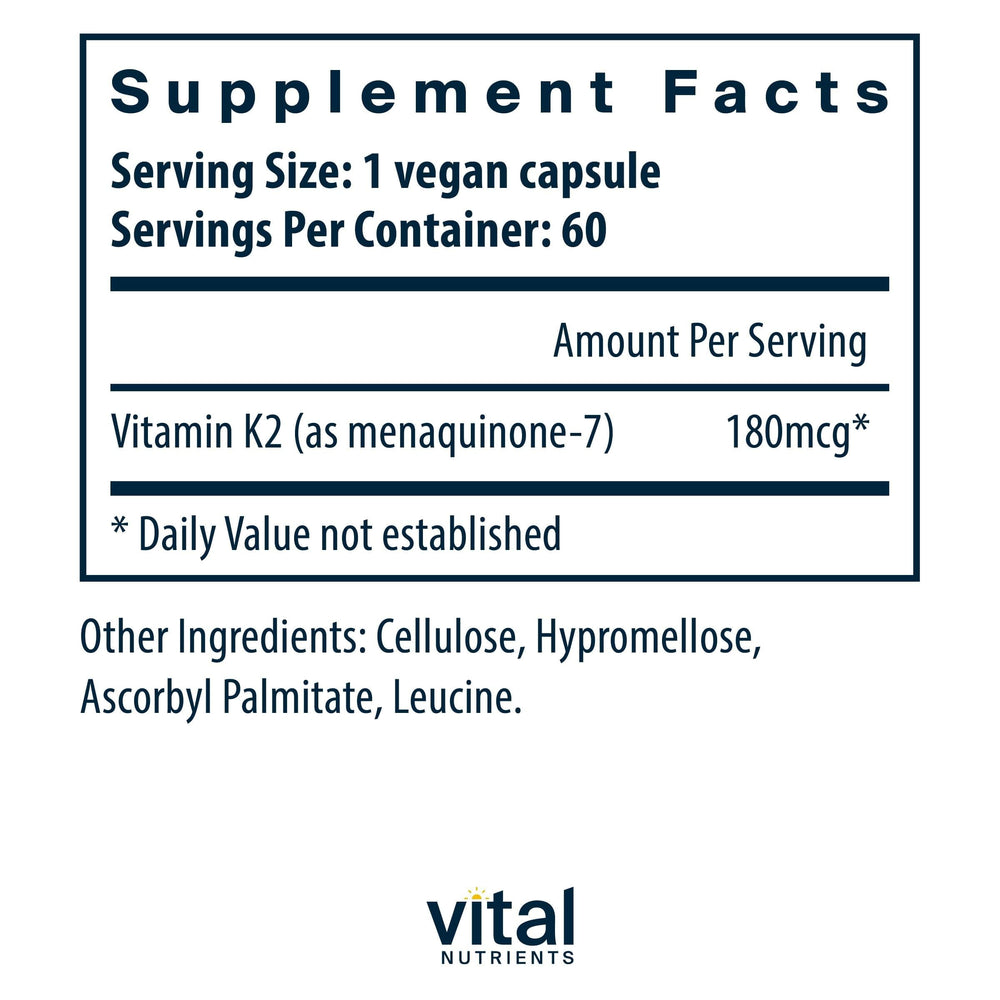 Vital Nutrients cápsula en mano mostrando tamaño y fácil ingestión