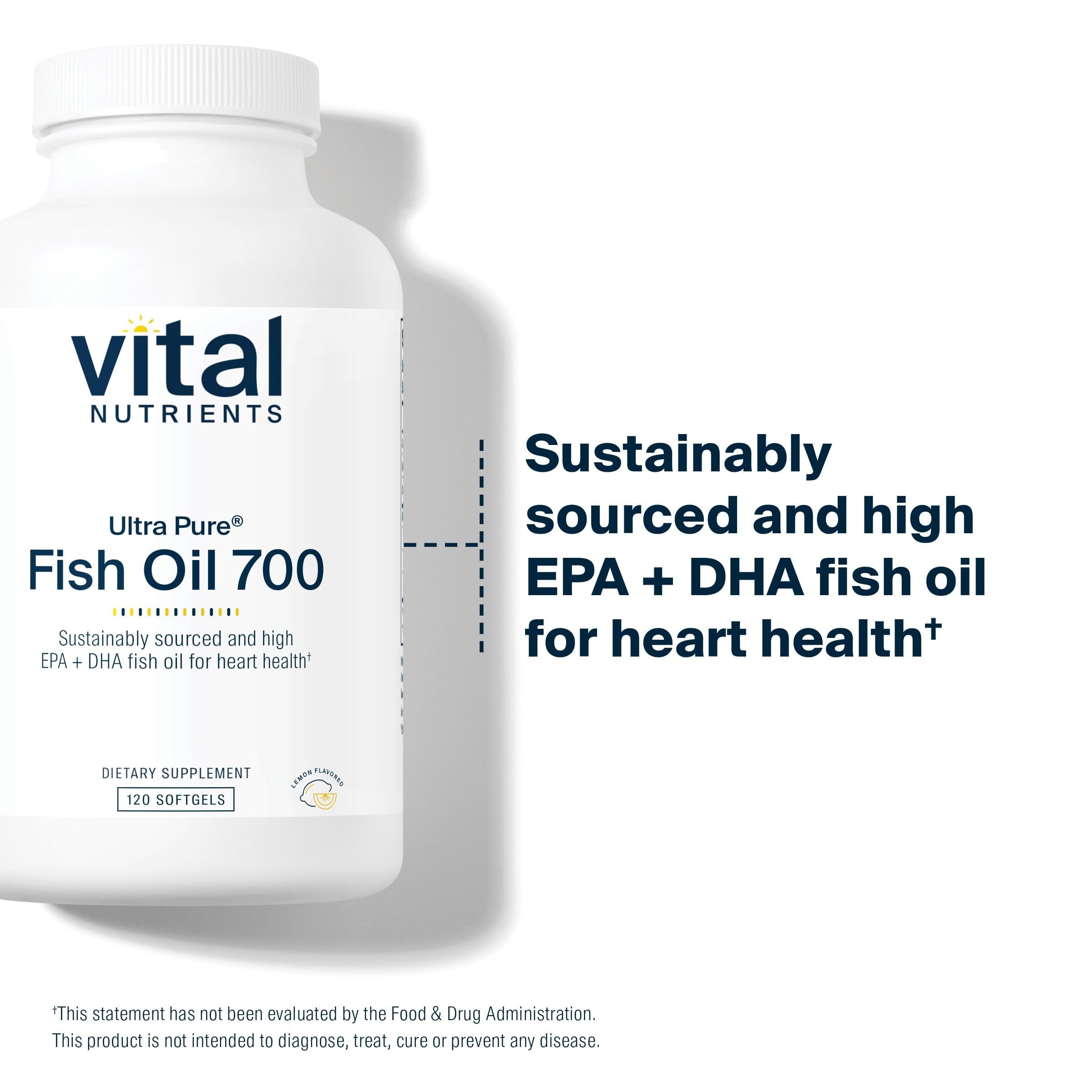 Vital Nutrients cápsulas en mano para comparar escala y conveniencia diaria