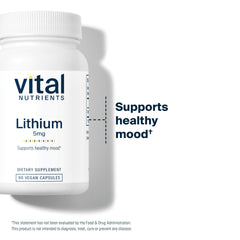 Vital Nutrients cápsulas junto a desayuno representando uso diario