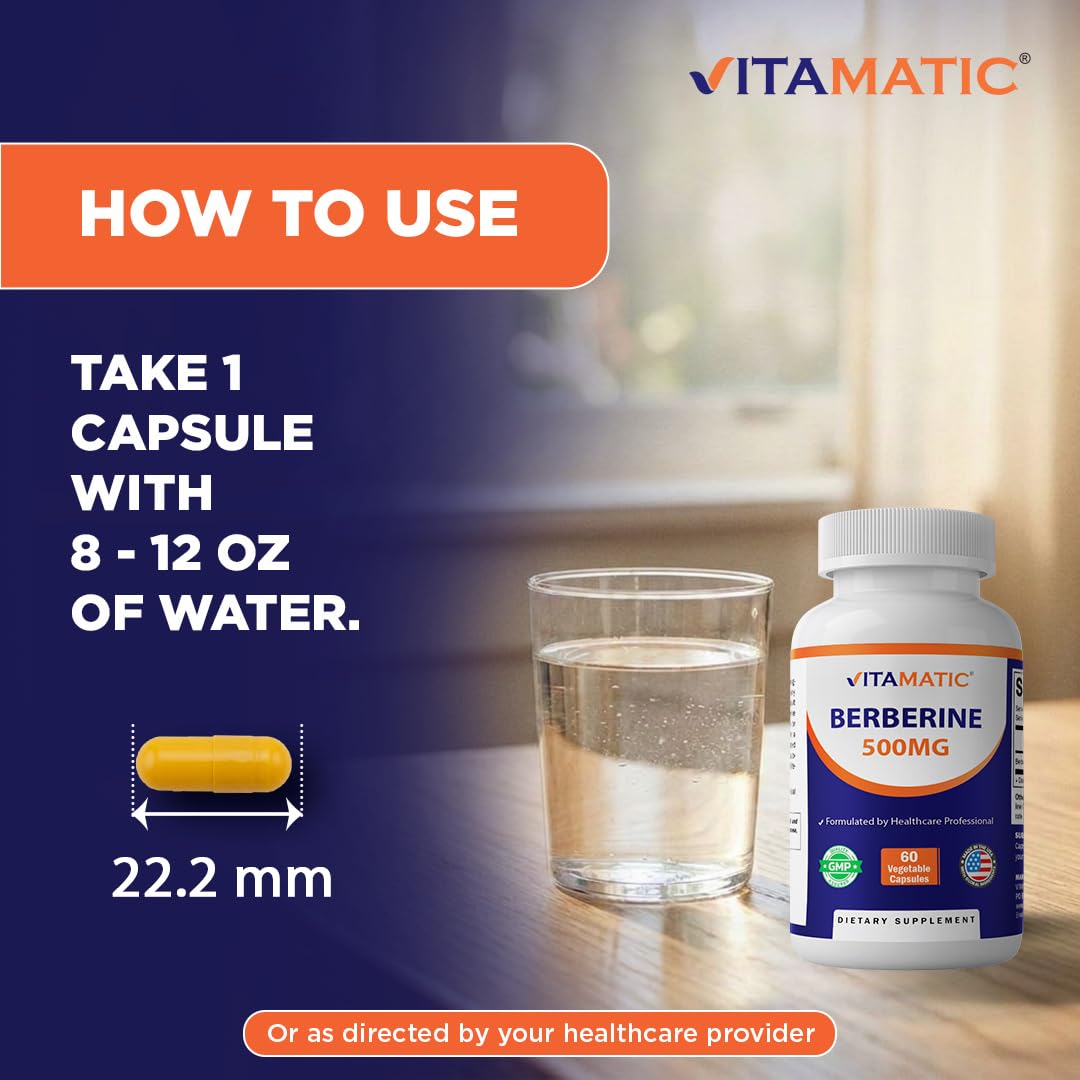 Vitamatic cápsula en mano para comparar tamaño y uso diario