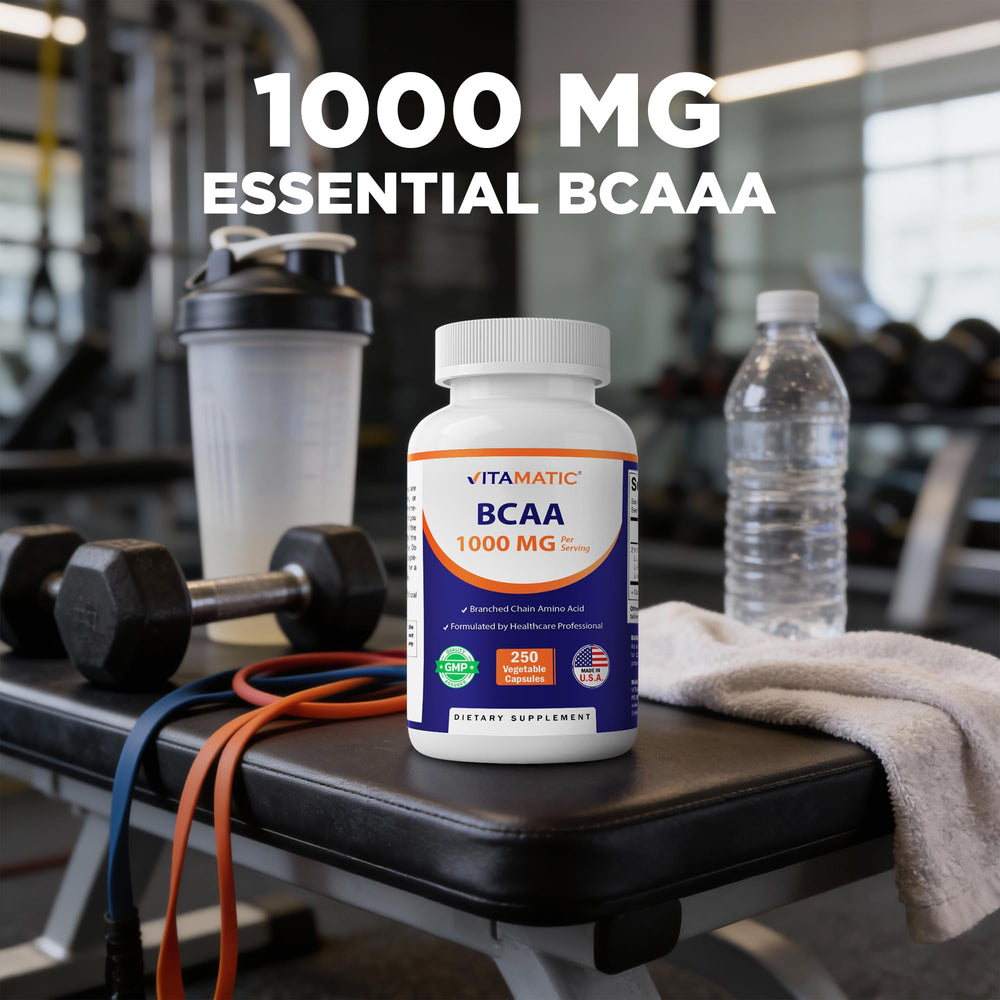 Vitamatic cápsulas sobre mesa blanca organizadas, comunica simplicidad y limpieza