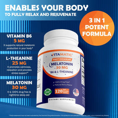 Vitamatic mano sosteniendo tableta para fácil administración