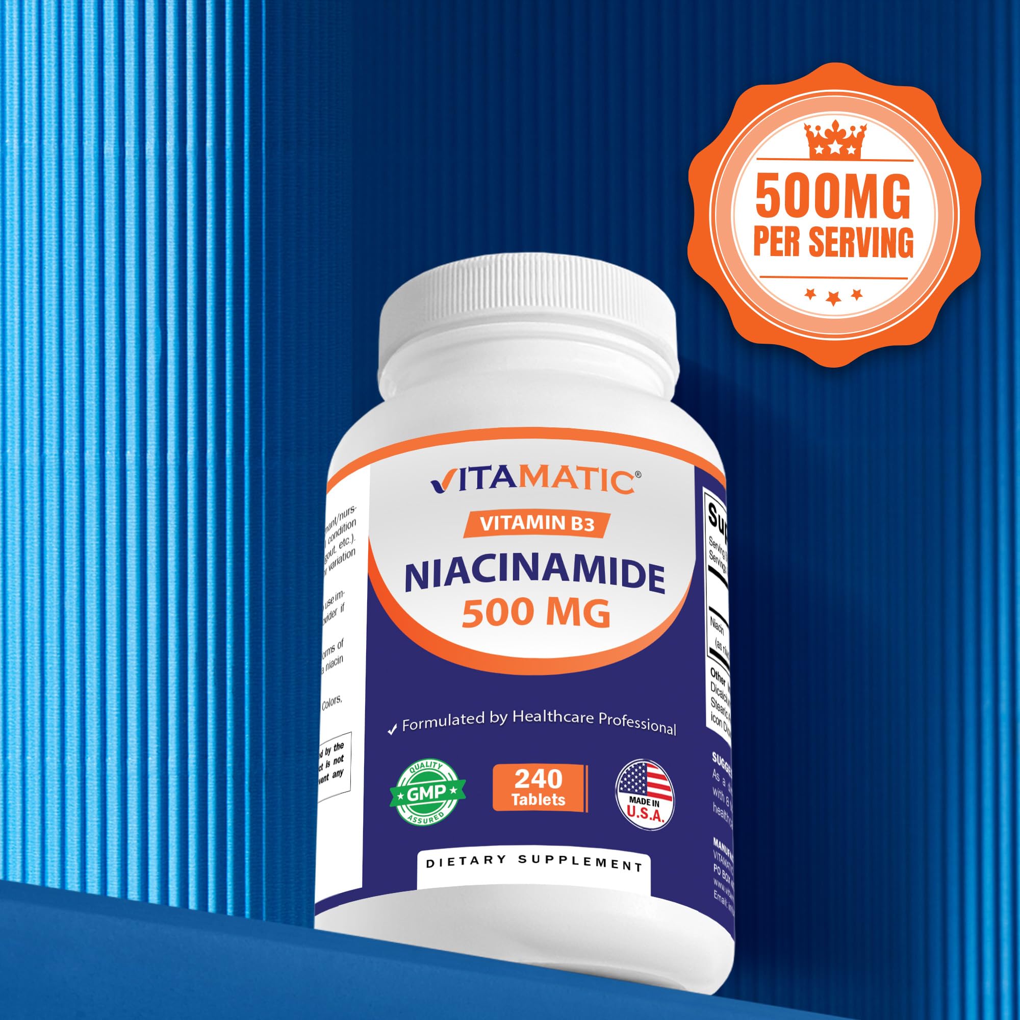 Vitamatic tabletas en mano para comparar escala y facilidad de uso