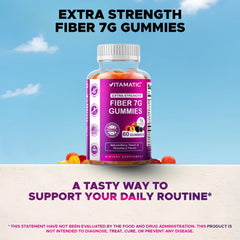 Vitamatic gomita en mano para mostrar tamaño real práctico