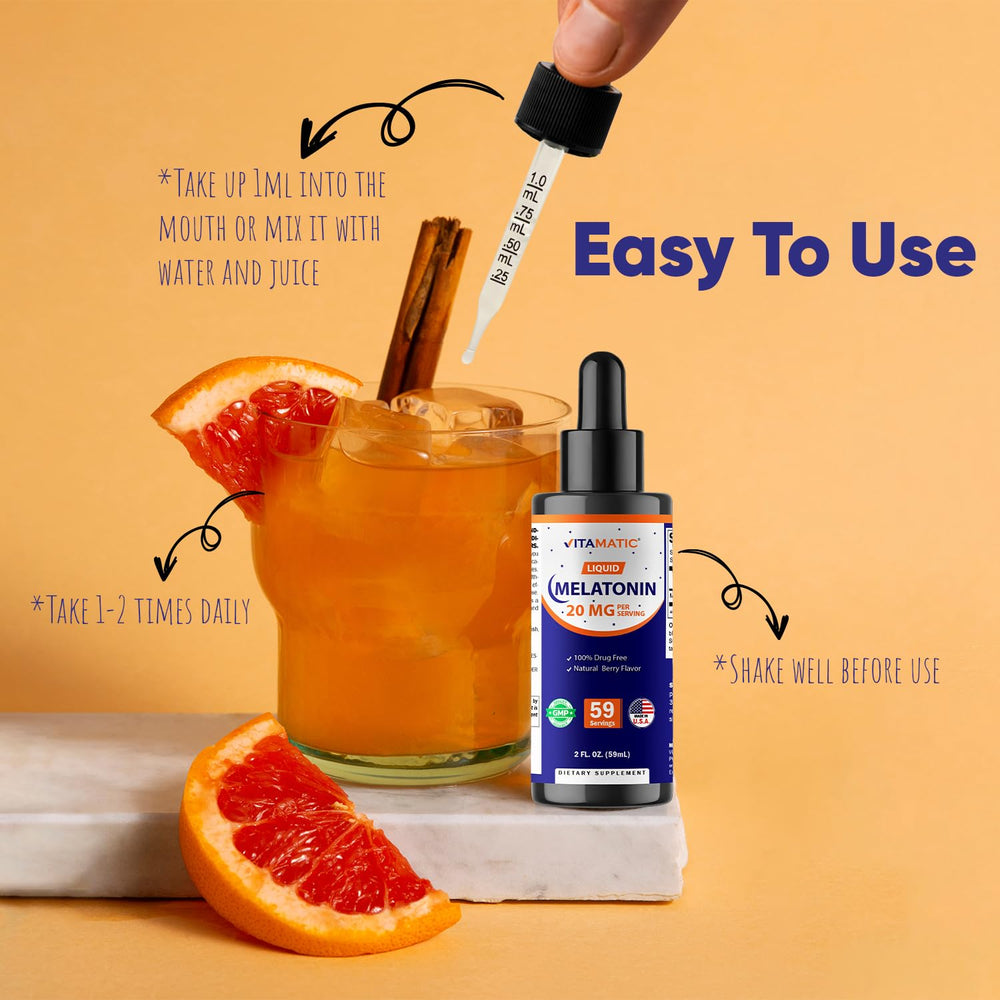 Vitamatic botella junto a mano para comparar tamaño de 59ml, portátil y práctico
