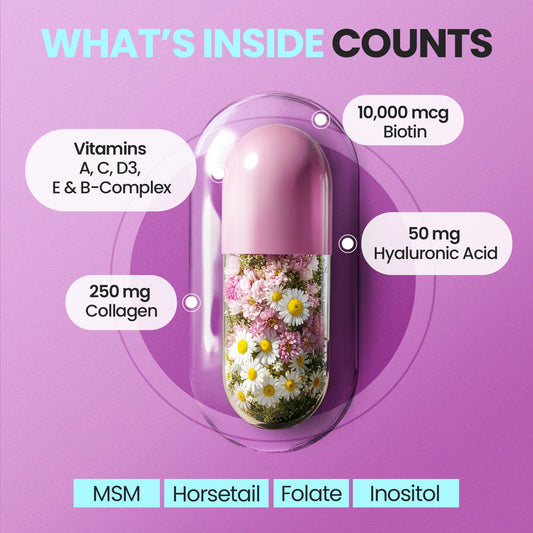 Vitamax cápsula al tomarla indicando comodidad y fácil ingesta