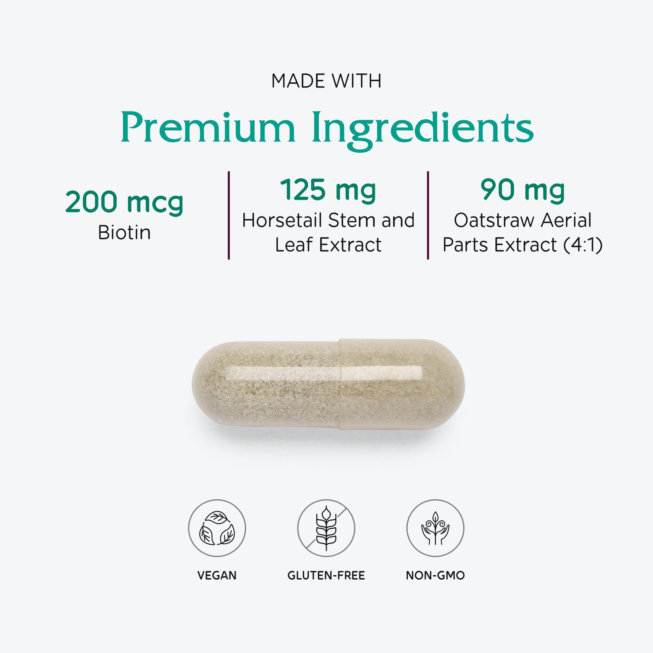 Cápsulas de Vitanica Luminous descansan en una mano para escala de tamaño.