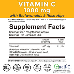 Viva Naturals botella abierta con cápsulas derramadas que facilitan dosificación