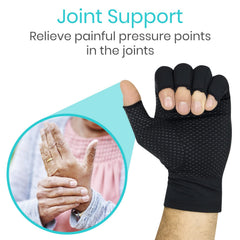 Vive guantes en ambiente hogareño mostrando uso cotidiano confortable