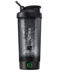 Botella VOLTRX vista frontal con tapa y capacidad 24oz, preparación rápida